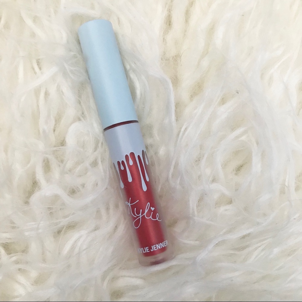 Kylie Jenner naughty is the new nice metal, mini